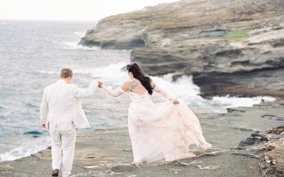 How to Travel with your Wedding Gown